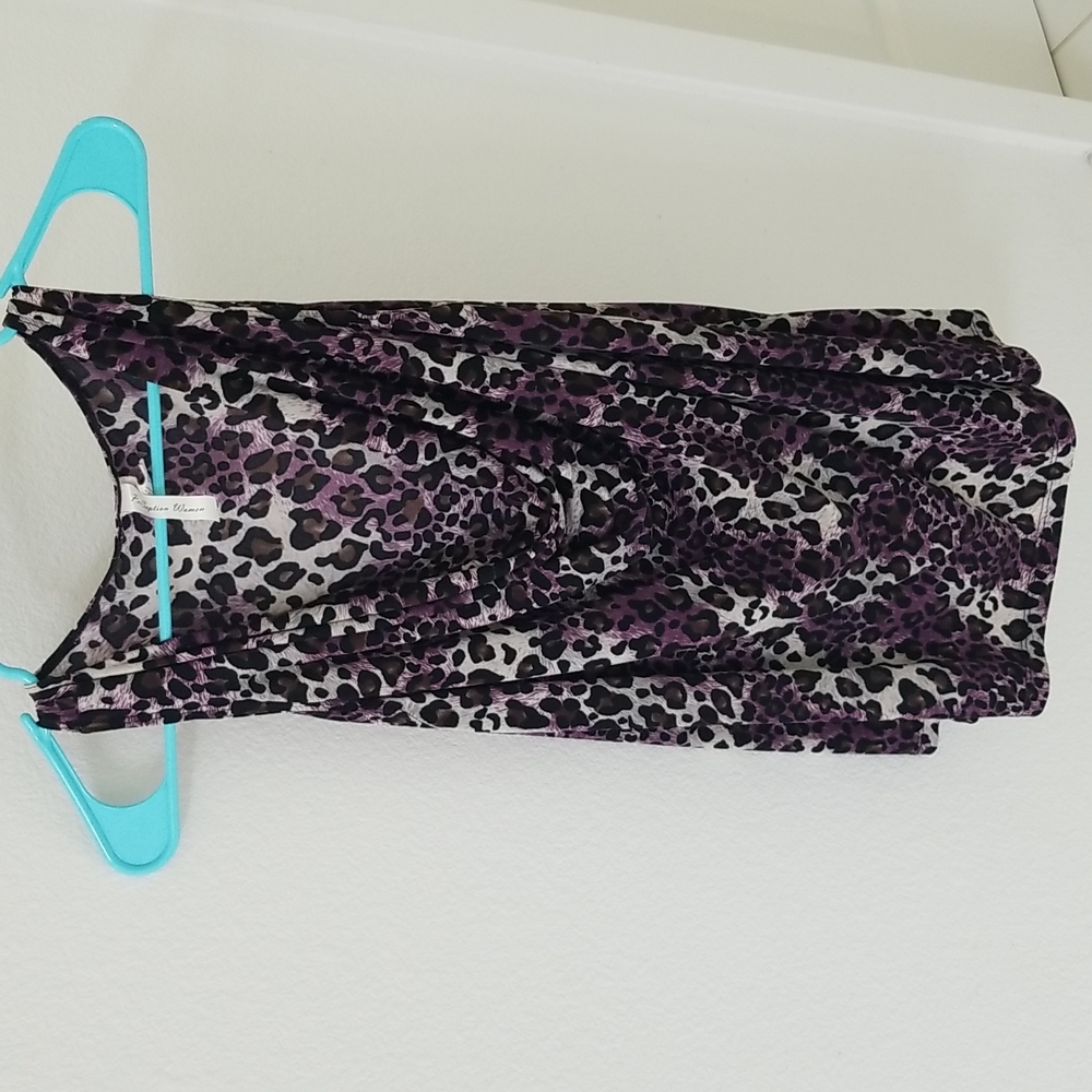 1x plum colored Leopard Top